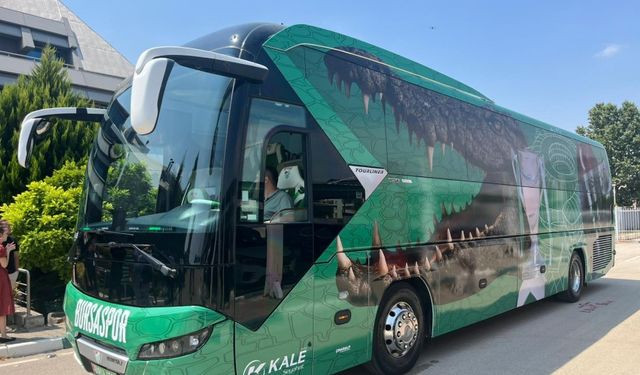 Bursaspor’un yeni takım otobüsü görücüye çıktı