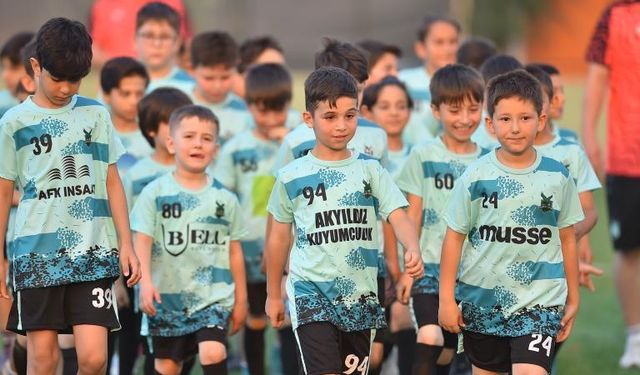 Altyapıda gurur tablosu: 39 sporcu takıma kazandırıldı