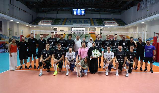 Gültekin Kavak Voleybol Turnuvası ilk gününde çekişmeli maçlara sahne oldu