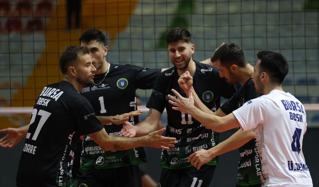 Gültekin Kavak Voleybol Turnuvası’nda heyecan sürüyor