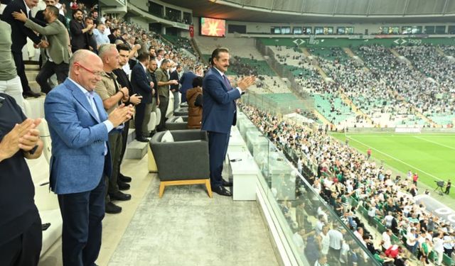 Faruk Çelik: "Bursaspor'u kutluyorum"