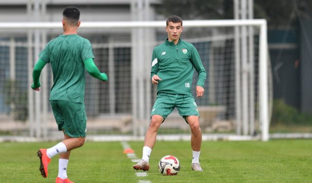 Bursaspor öğle antrenmanında hazırlıklarını sürdürdü