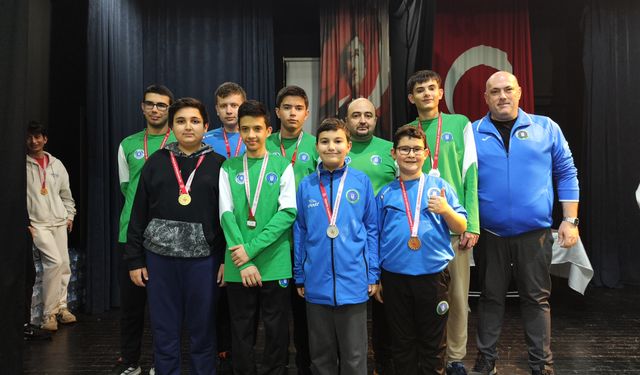 Büyükşehirli satranççılardan il birinciliklerinde 10 madalya