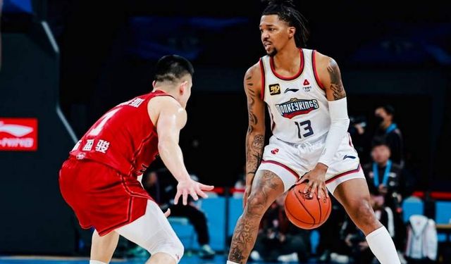 TOFAŞ, guard rotasyonunu Jordan Floyd ile güçlendirdi