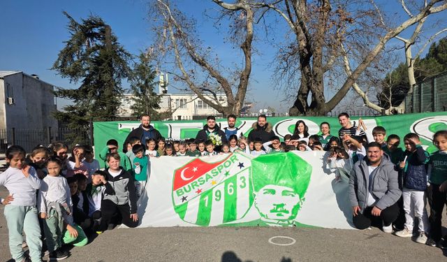 Teksas Fidyekızık’ta çocuklarla Bursaspor coşkusunu yaşadı