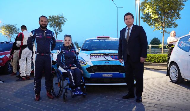 Kübra Denizci Keskin Kocaeli rallisinde podyuma çıktı