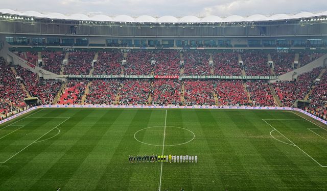 Bursaspor maçını 34 bin 190 taraftar tribünden takip etti
