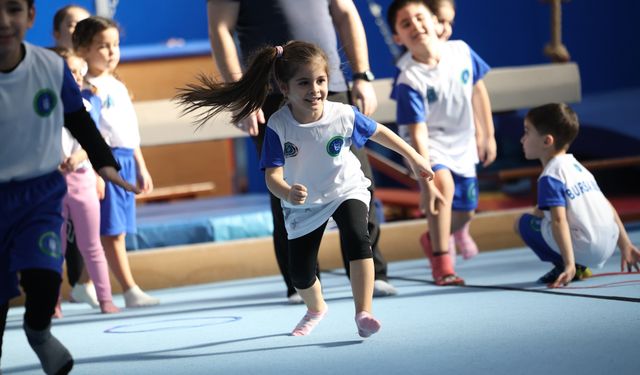 Kış spor okullarında sertifika heyecanı yaşandı