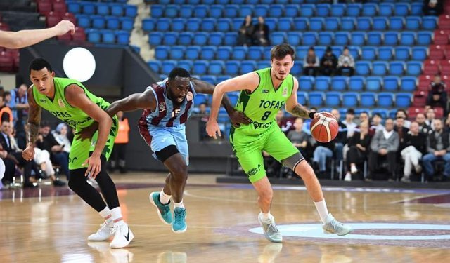 TOFAŞ evinde Trabzonspor'u ağırlıyor