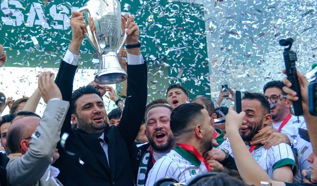 Şampiyon Bursaspor kupasına kavuştu: Matlı Stadyumu’nda büyük coşku!