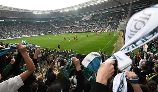 Yine merdiven boşluğu yine ceza!