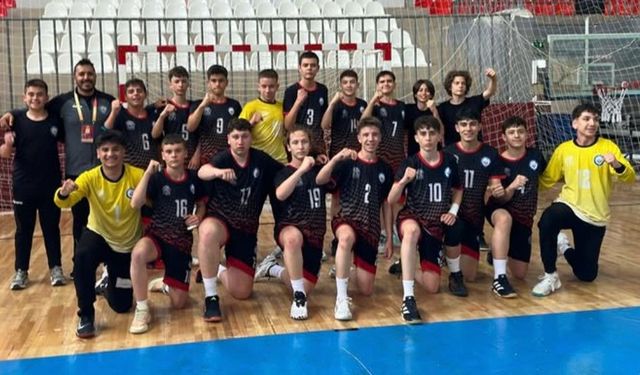 Nilüfer Belediyespor Küçük Erkekler'de turladı