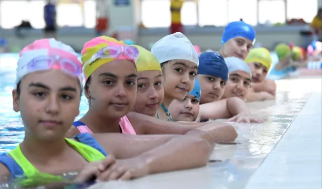 Osmangazi’de havuzlar şenleniyor