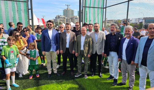 Bursaspor Özlüce Tesisleri’nin yeni sahaları törenle açıldı