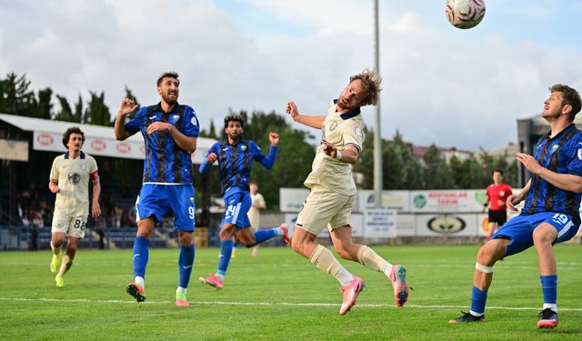 10 kişi kalan Karacabey Belediyespor evinde direnemedi