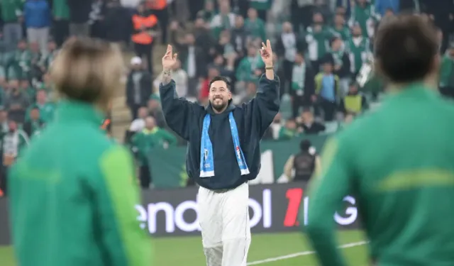 Mahmut Orhan’dan Bursaspor tribünlerinde üçlü