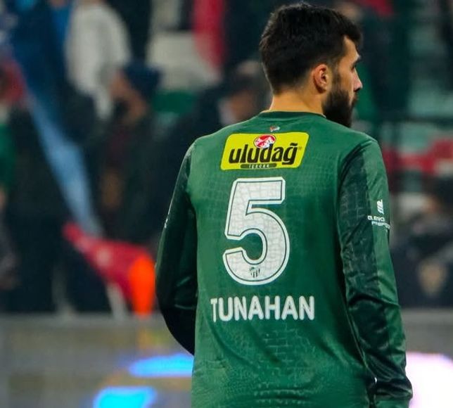 Tunahan Ergül Bursaspor’a veda etti