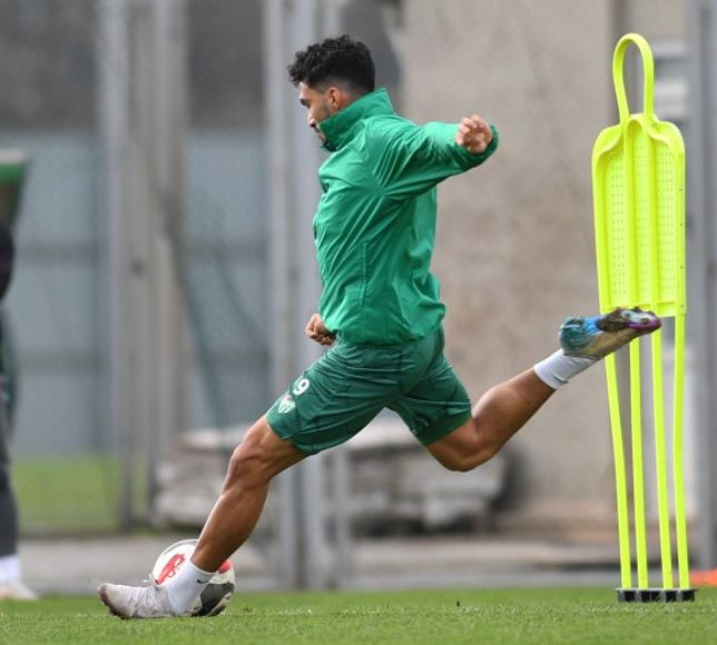 Bursaspor Isparta deplasmanı için yola çıkıyor