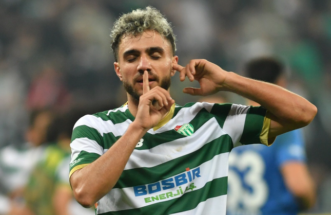 Bursaspor'da Ertuğrul İdris Furat'ın sözleşmesi uzatıldı ve kiralandı
