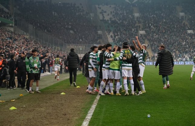 Bursaspor’a PFDK’dan yine cezalar yağdı