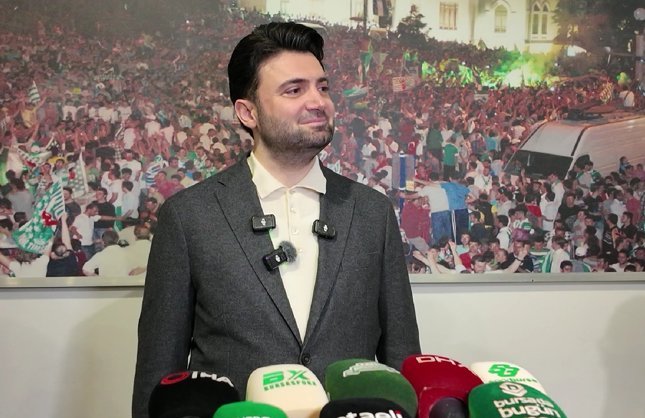 Enes Çelik’ten taraftara övgü dolu sözler