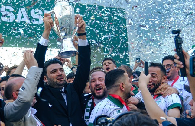 Şampiyon Bursaspor kupasına kavuştu: Matlı Stadyumu’nda büyük coşku!