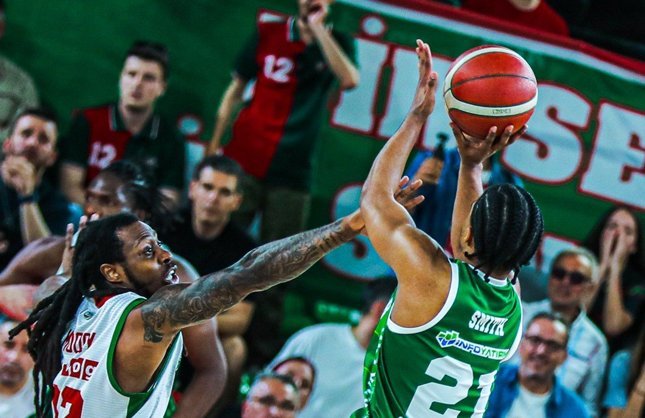İzmir’de olaylı maç: Bursaspor Basketbol 17 sayıdan döndü!