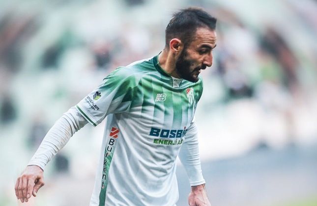 Bursaspor’da ayrılık rüzgarı sürüyor: Hamza Gür’e veda