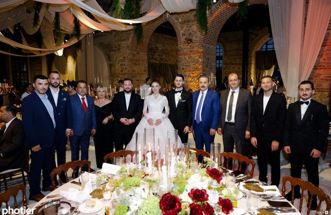 Milli futbolcu İsmail Yüksek dünyaevine girdi