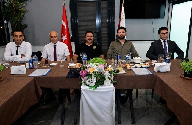 Bursaspor yönetimi ve taraftarı Emniyet'le buluştu