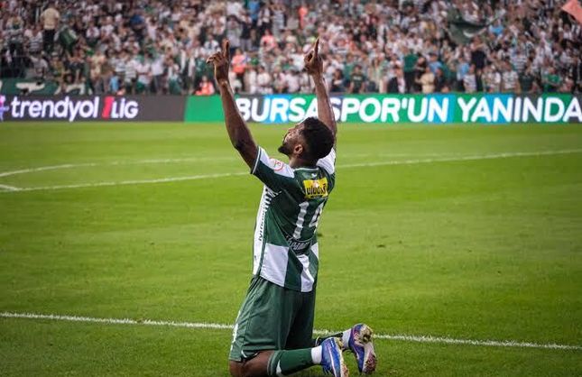 Bursaspor'un yıldızı Kelechi Iheanacho durdurulamıyor: 7 haftada 9 gol