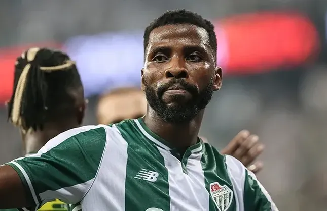 Bursaspor'dan Iheanacho için "GOAT" paylaşımı