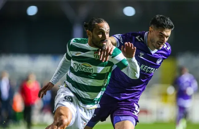 Bursaspor Kaptanı Halil Akbunar: "Hak ettiğimiz liderliği aldık"