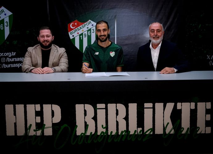 Alperen Babacan Bursaspor’a imzayı attı