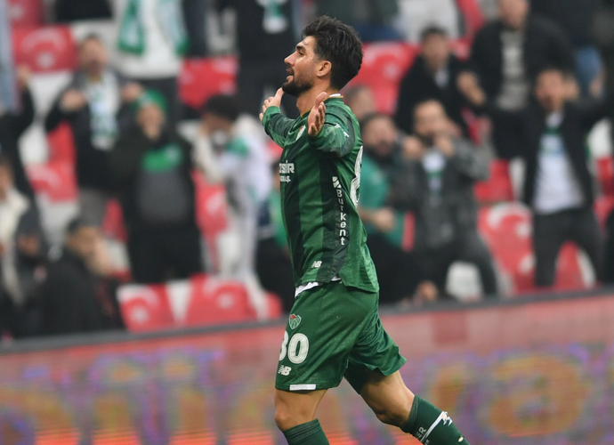 Bursaspor’da Soner Aydoğdu’dan kötü haber