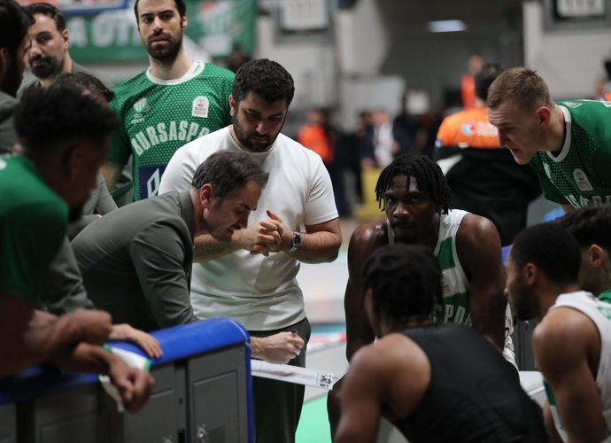 Bursaspor Basketbol’da maaş krizi