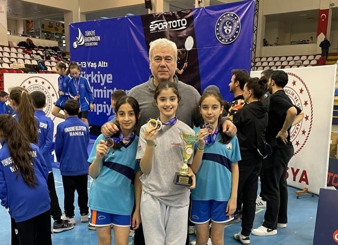 Osmangazi Belediyespor’dan badminton başarısı