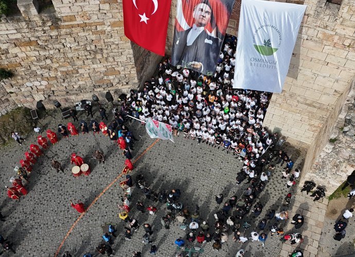 Osmangazi’de tarihi kent koşusuna yoğun ilgi
