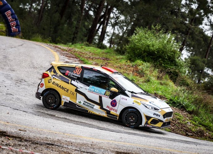 Kübra Denizci Keskin’den sezon açılışında çifte kupa