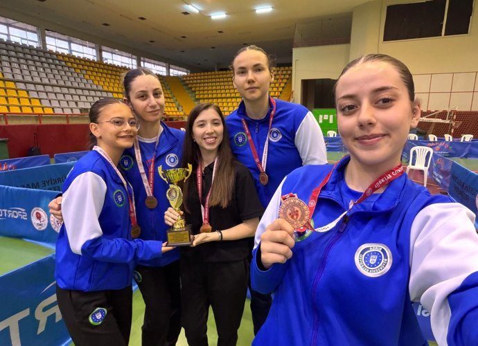 Bursa Büyükşehir Belediyespor Masa Tenisi Takımı Türkiye dördüncüsü oldu