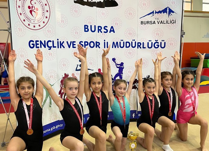 Yıldırımlı cimnastikçiler TBMM Kupası’na damga vurdu!