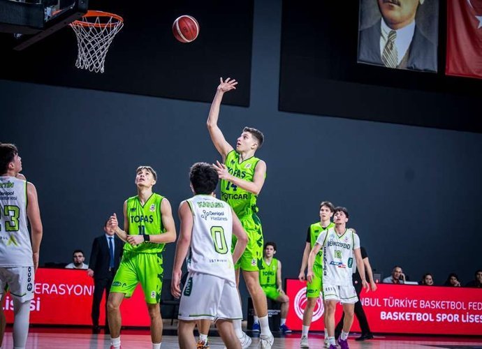 Tofaş’tan iki genç isme profesyonel imza