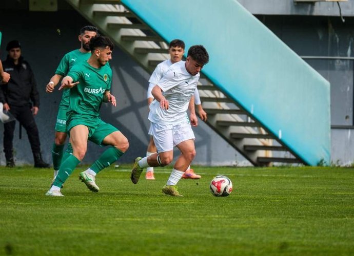 Bursa Nilüfer Futbol A.Ş. evinde geriden gelip kazandı