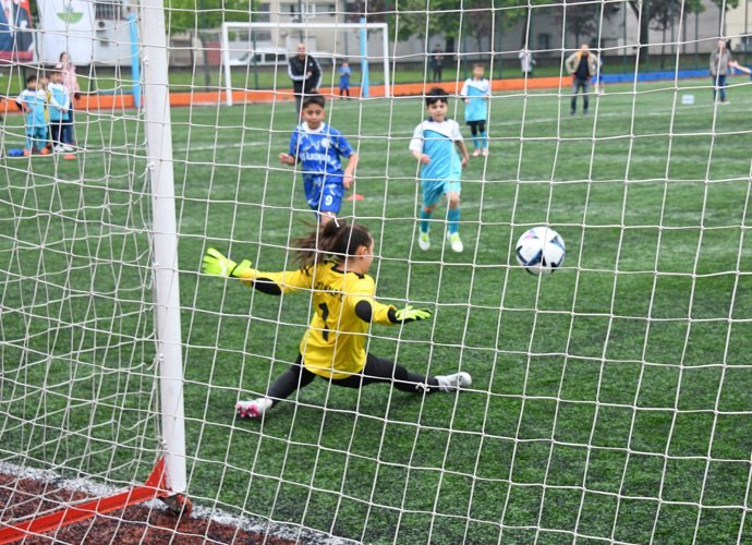 Osmangazi’de Geleceğin Yıldızları Sahada: 804 Minik Timsah Yarışıyor!