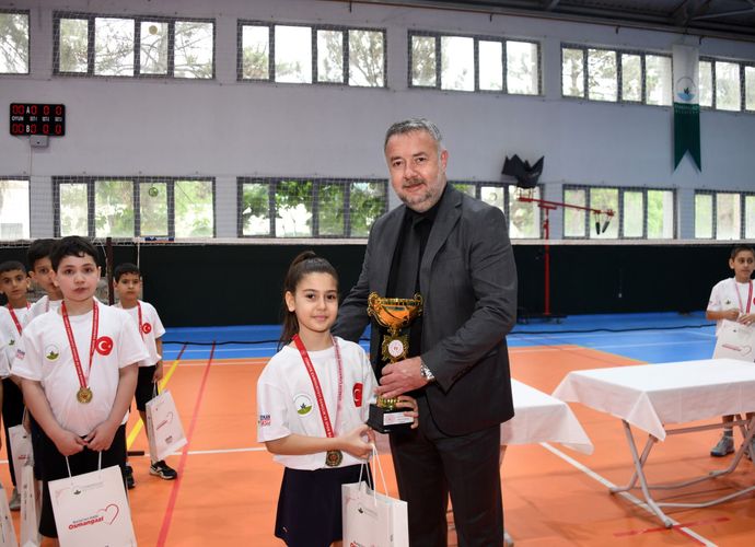 Osmangazi’nin badmintoncularından tarihi başarı zinciri