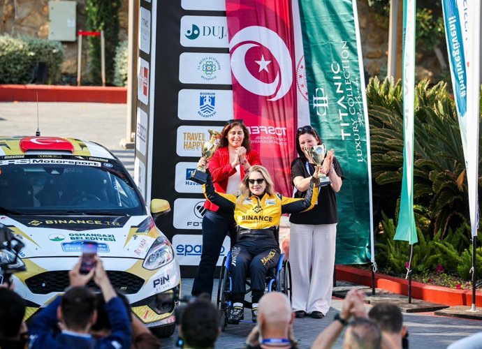 Bodrum Rallisi’nde Kübra Denizci Keskin rüzgarı