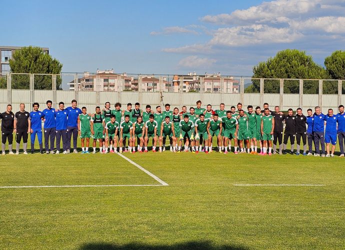 Bursaspor sahaya indi, Mustafa Er yol haritasını çizdi