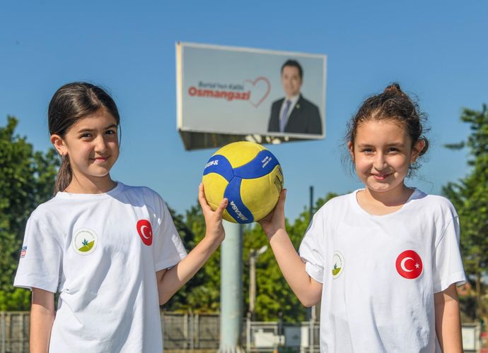Sukaypark’ta voleybol şenliği: 1300 çocuk taş-kağıt-makas ile sahaya çıktı!