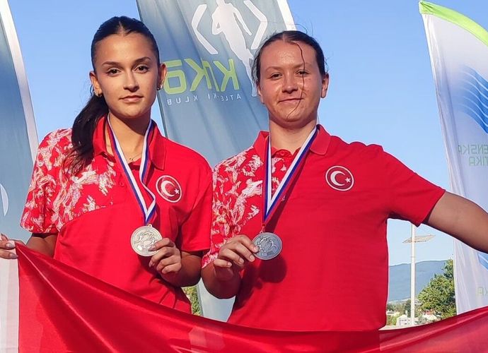Balkanlar’da Büyükşehir rüzgarı: Damla ve Azranur’dan gümüş madalya!