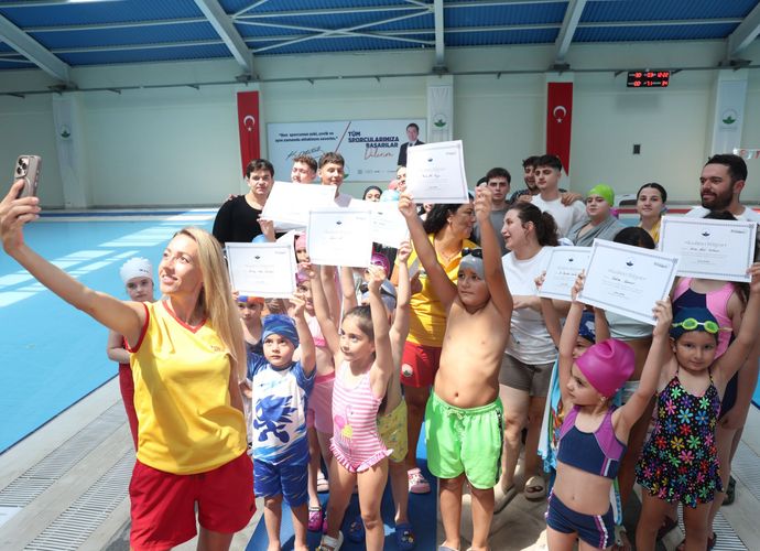 Demirtaş Yüzme Havuzu’nda sertifika heyecanı